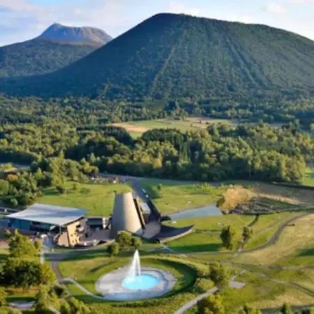 Un Havre De Paix à La Campagne Près Vulcania La Goutelle